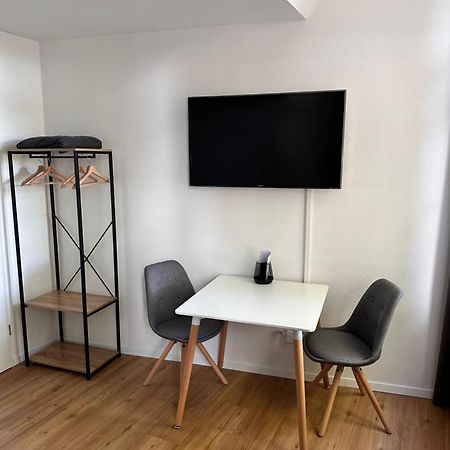 Zentrales Apartment Mit Parkplatz Хоккенхайм Экстерьер фото