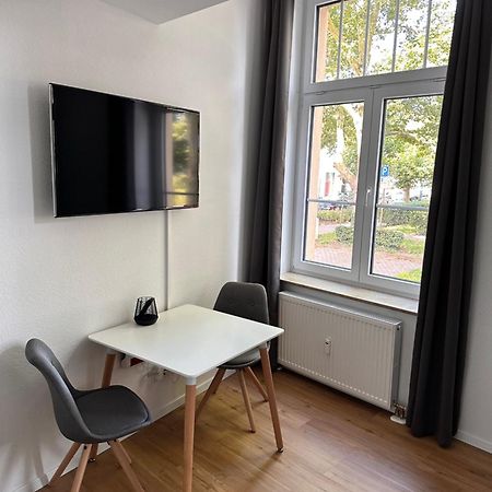 Zentrales Apartment Mit Parkplatz Хоккенхайм Экстерьер фото